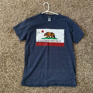 NEW California Republic Graphic Tee - Size M